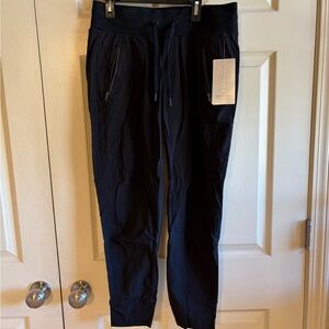 Women’s Athleta Trekkie North Joggers